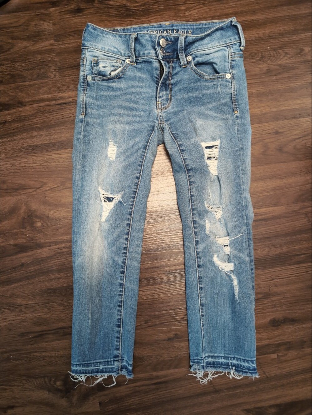 American Eagle Outfitters Super Strech Short Blue Distressed Women’s Jeans
